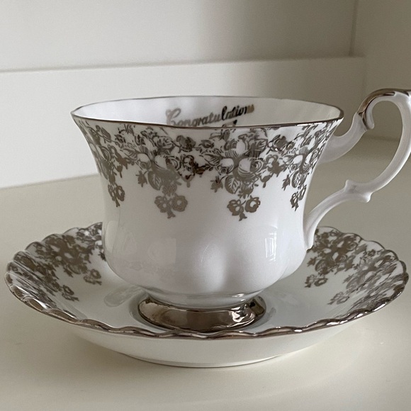 EUC VTG Royal Albert Bone China in Silver and White 25th Anniversary Inside Cup - Picture 4 of 7